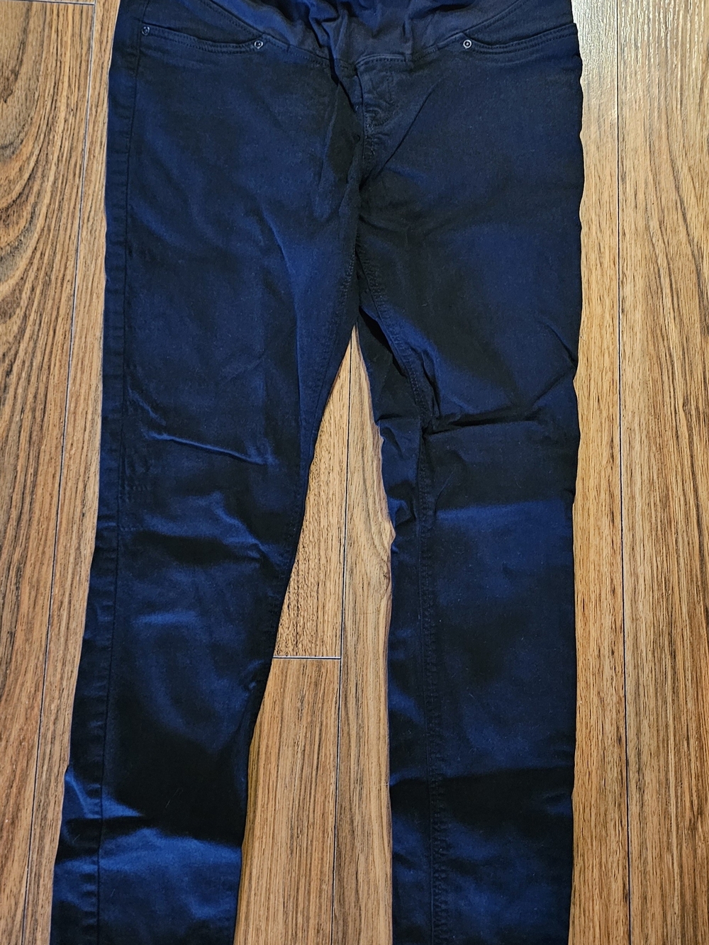 H&M Maternity Women’s Slim Jeans in Black